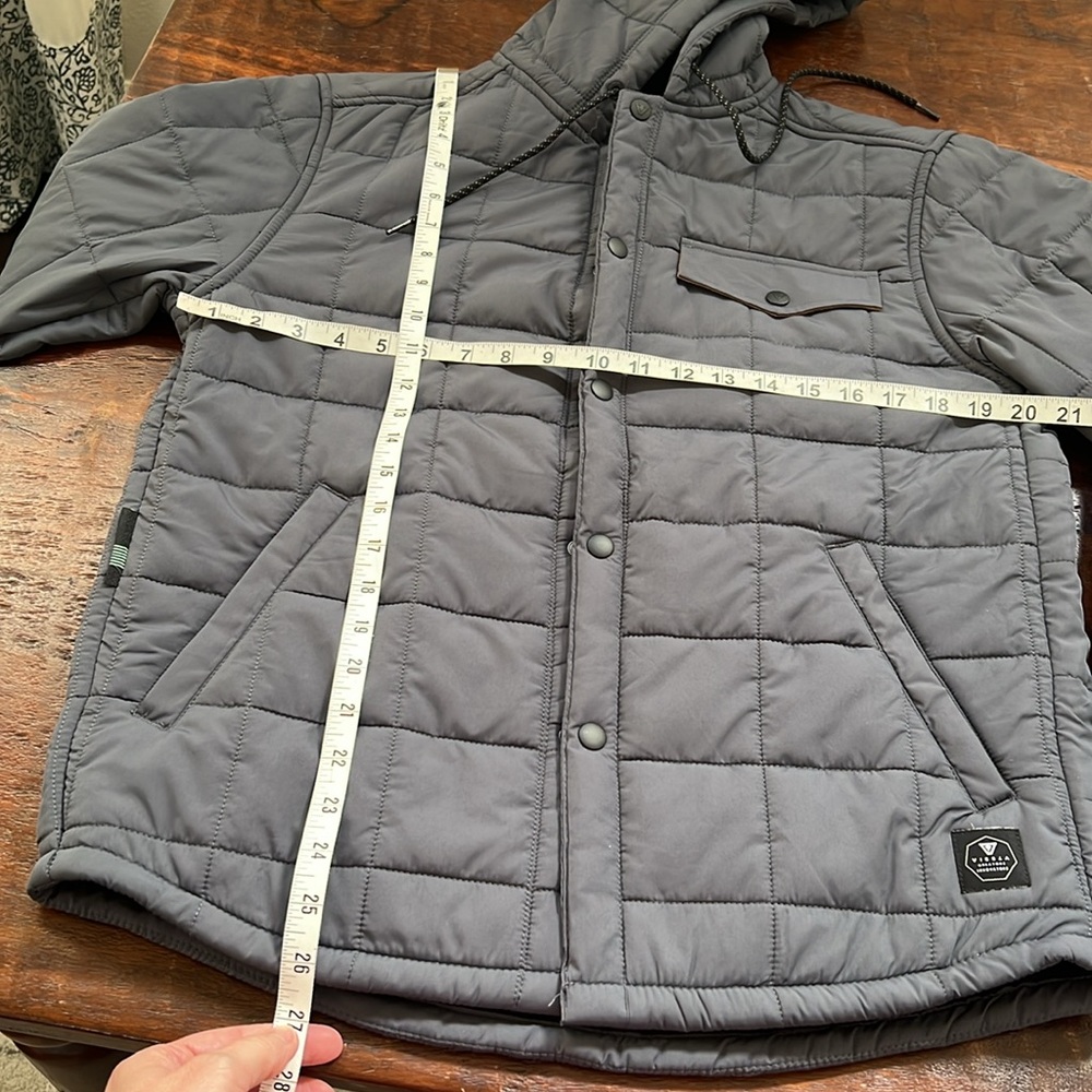 VISSLA Men's Cronkite II Eco Snap Hooded Quilted Jacket Gray/Black Size S - Picture 10 of 10